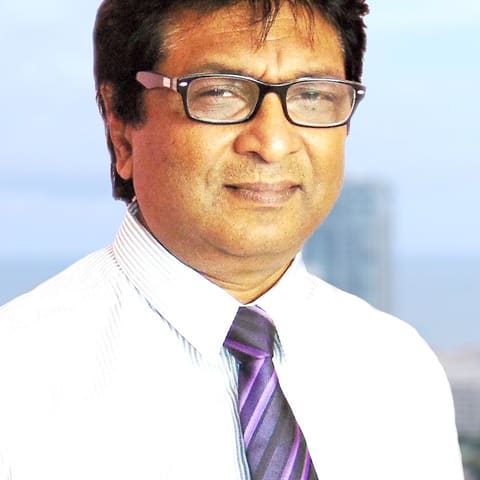 Portrait of Dr. Vipula Wanigasekera