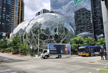 Amazon Shareholders Reject Environmental Resolutions on Plastic Packaging, Climate Crisis